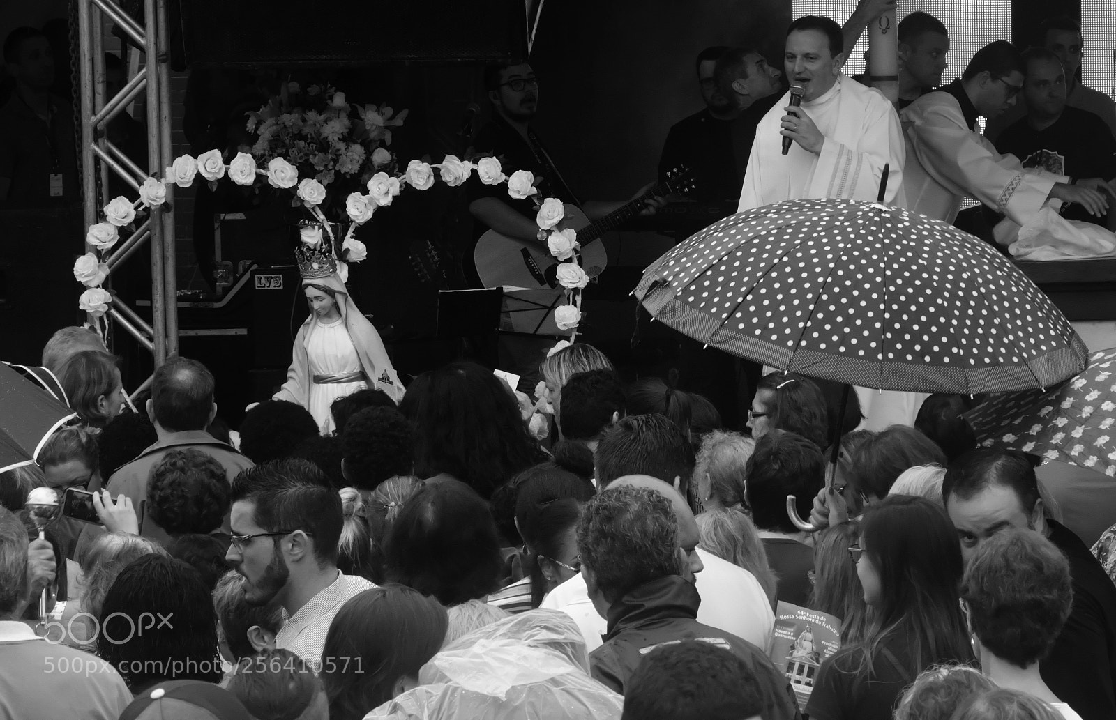 Fujifilm X-T20 sample photo. Our lady of the photography