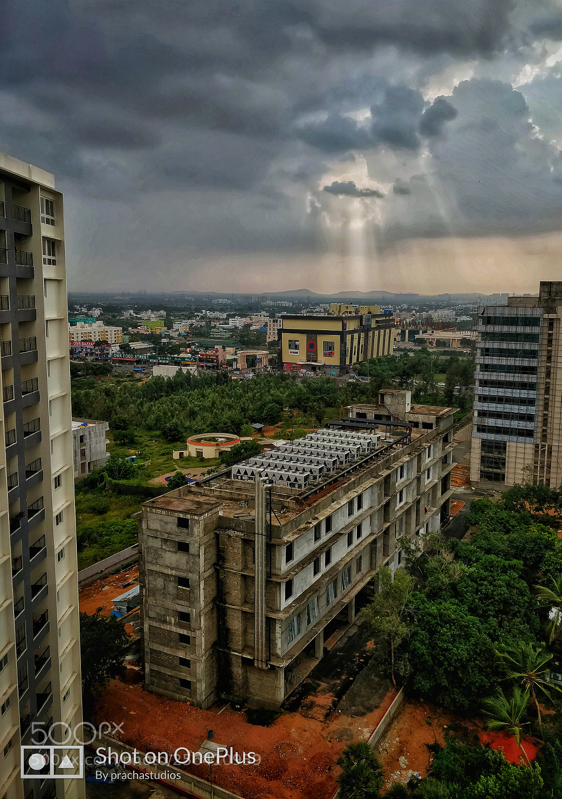 OnePlus 5 sample photo. D divin lights.. photography