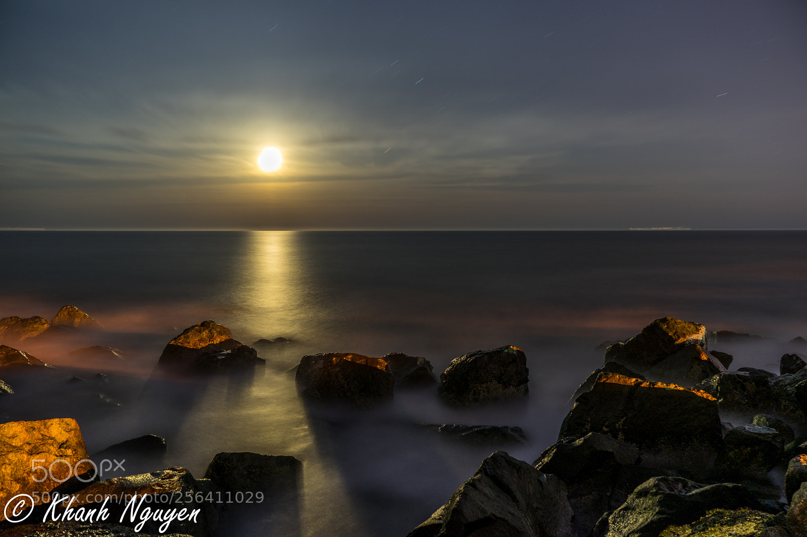 Sony a7 II sample photo. Moon @ ocean photography