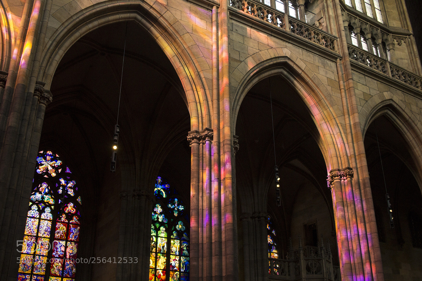Canon EOS 600D (Rebel EOS T3i / EOS Kiss X5) sample photo. Stain glass reflections photography