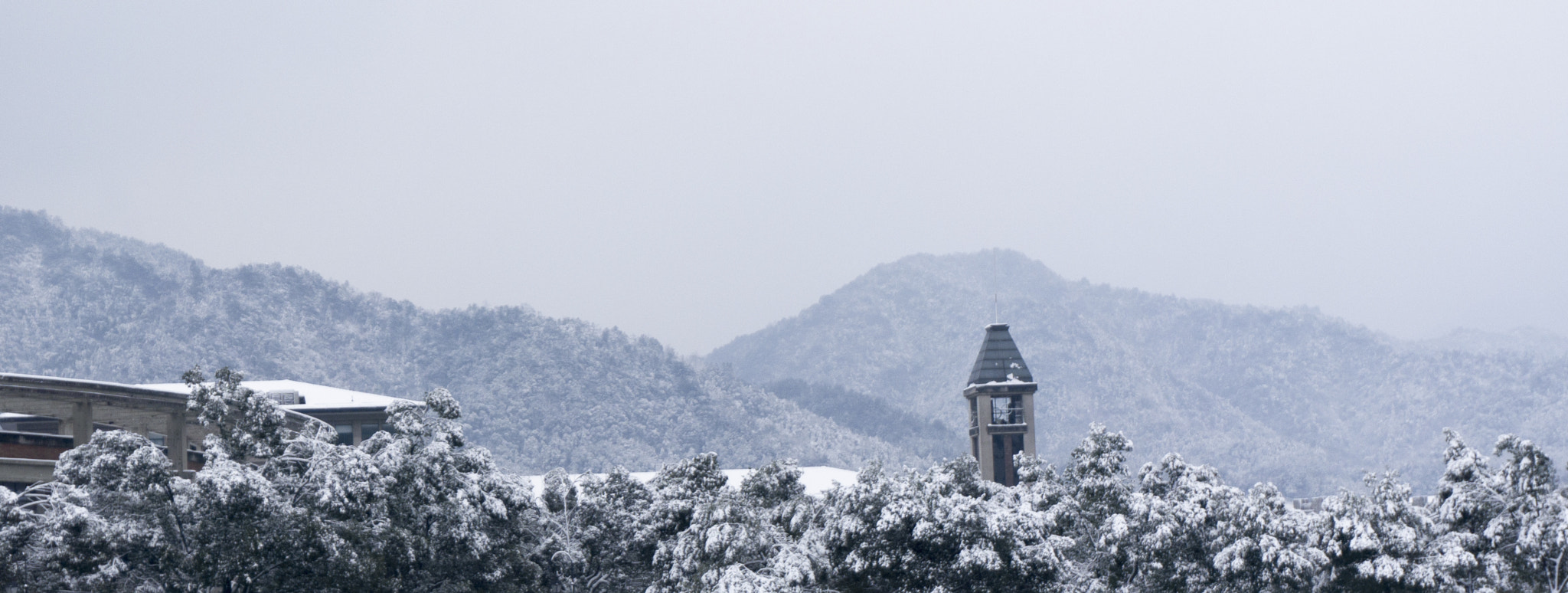 Sony Alpha NEX-5T sample photo. First snow in zjut(2018) photography