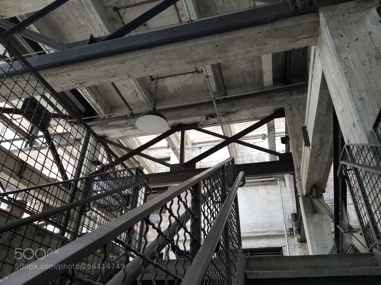 Samsung Galaxy S8 sample photo. Crisscrossed photography