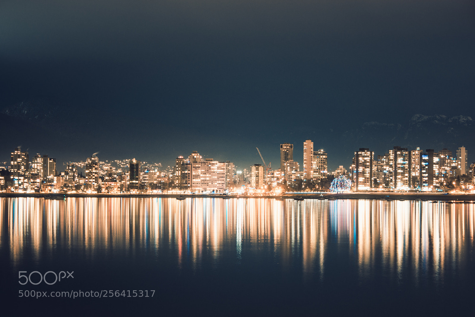 Nikon D7200 sample photo. City reflection photography