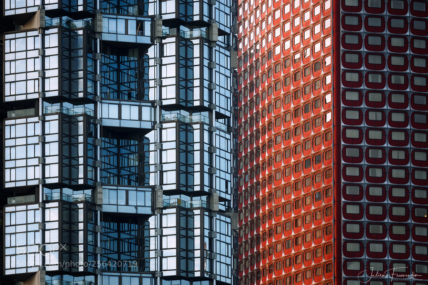 Canon EOS 6D sample photo. Blue & red photography