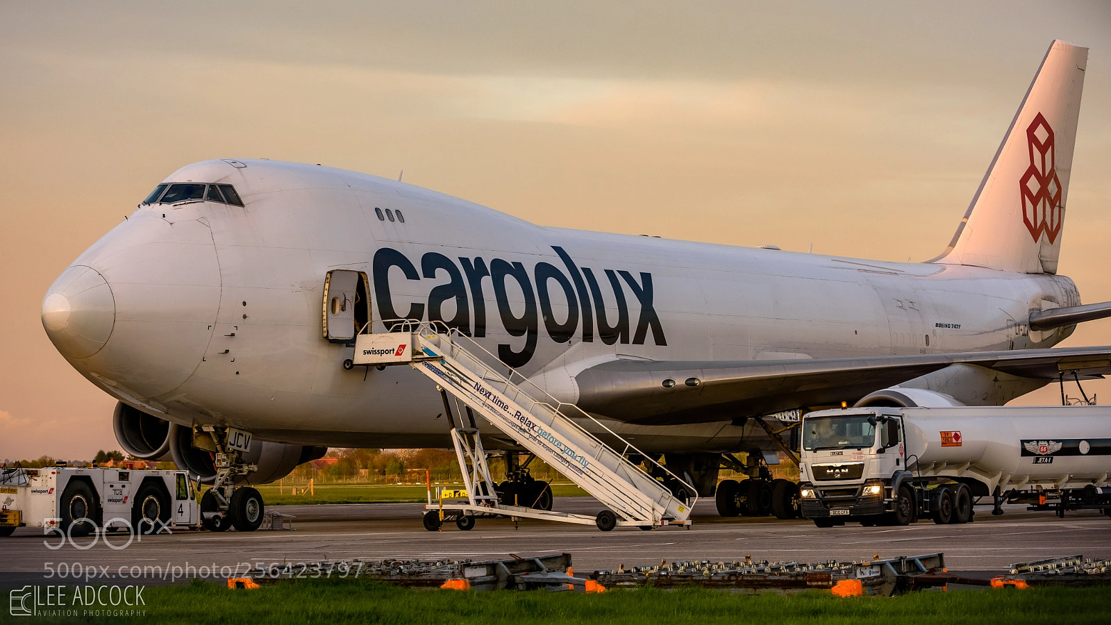 Nikon D7200 sample photo. Cargolux on stand photography