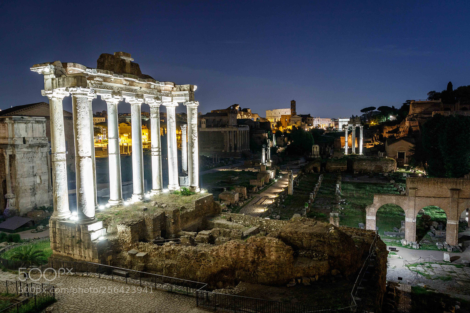 Canon EOS 7D Mark II sample photo. Forum romanum @night photography