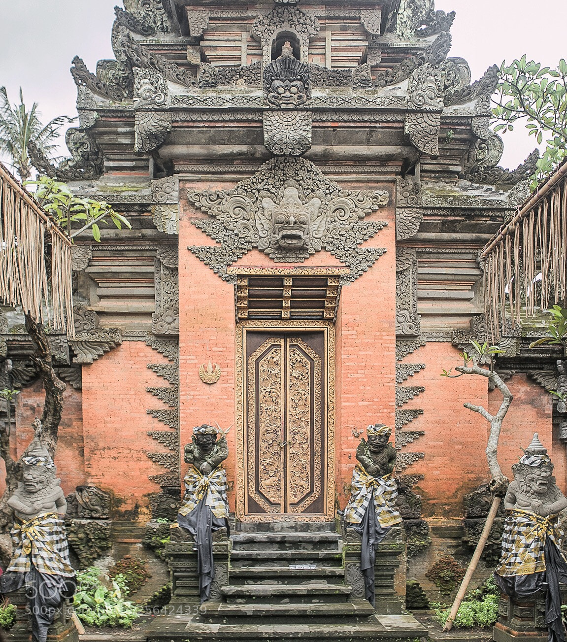 Canon EOS 5D Mark IV sample photo. The entrance - ubud photography