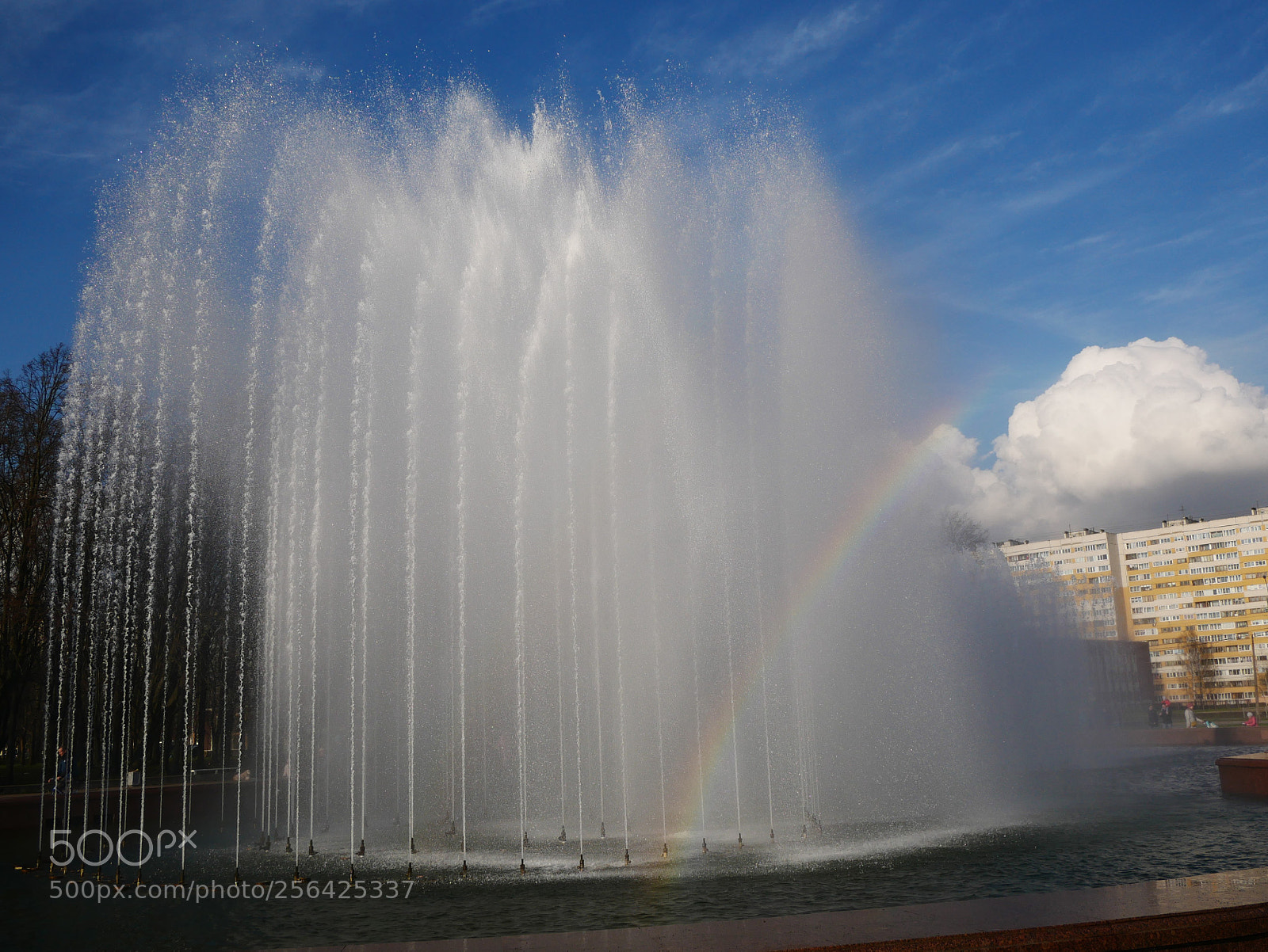 Panasonic Lumix DMC-G85 (Lumix DMC-G80) sample photo. Rainbow in fountain photography
