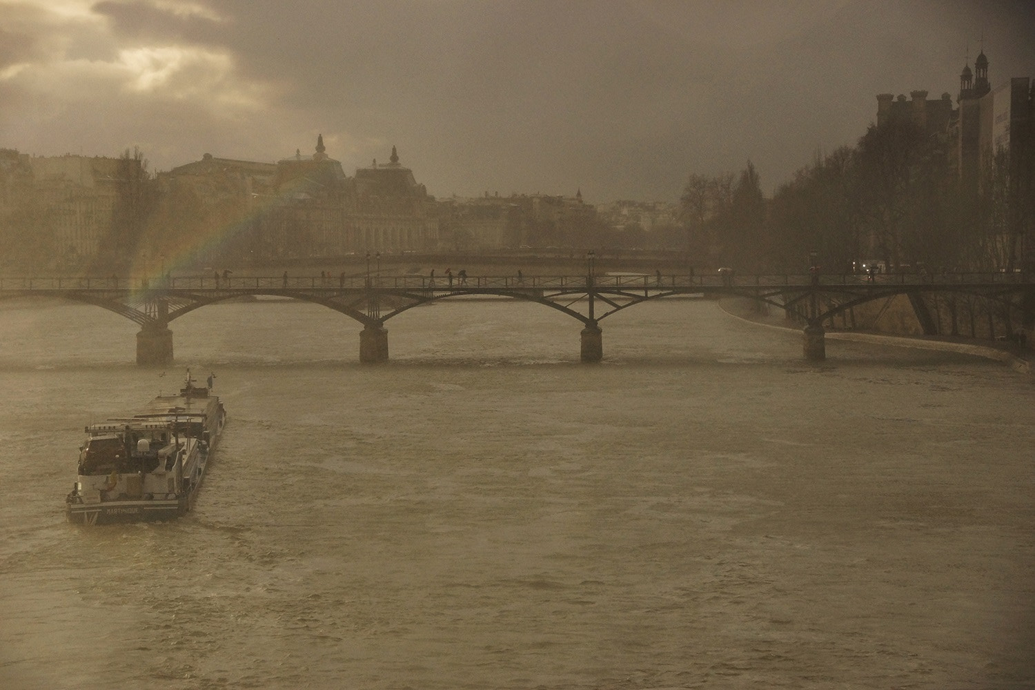 Sony SLT-A65 (SLT-A65V) sample photo. Rain on the river seine photography