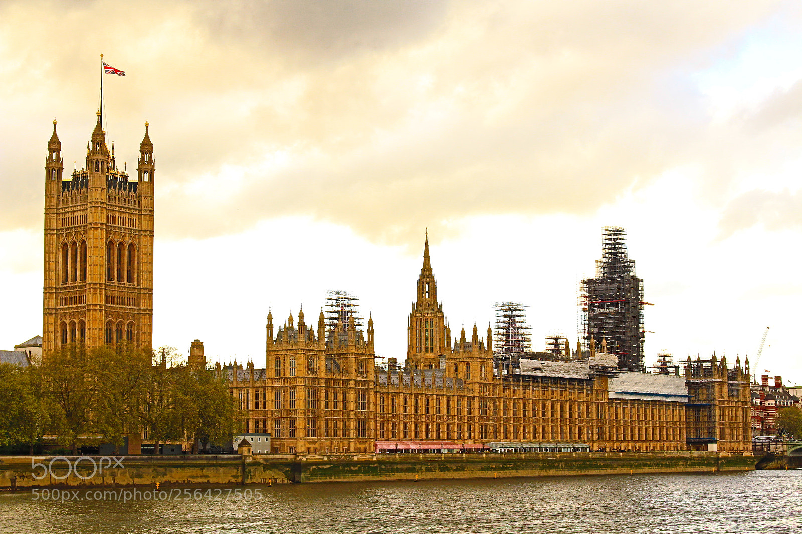 Canon EOS 700D (EOS Rebel T5i / EOS Kiss X7i) sample photo. London photography