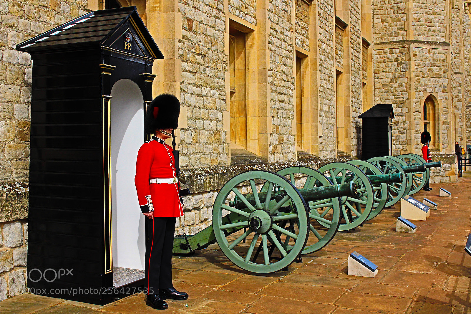 Canon EOS 700D (EOS Rebel T5i / EOS Kiss X7i) sample photo. London photography