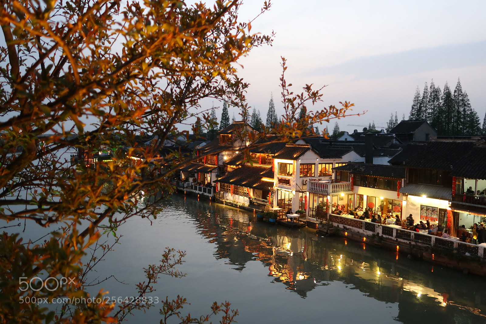 Canon PowerShot G7 X Mark II sample photo. China-red photography