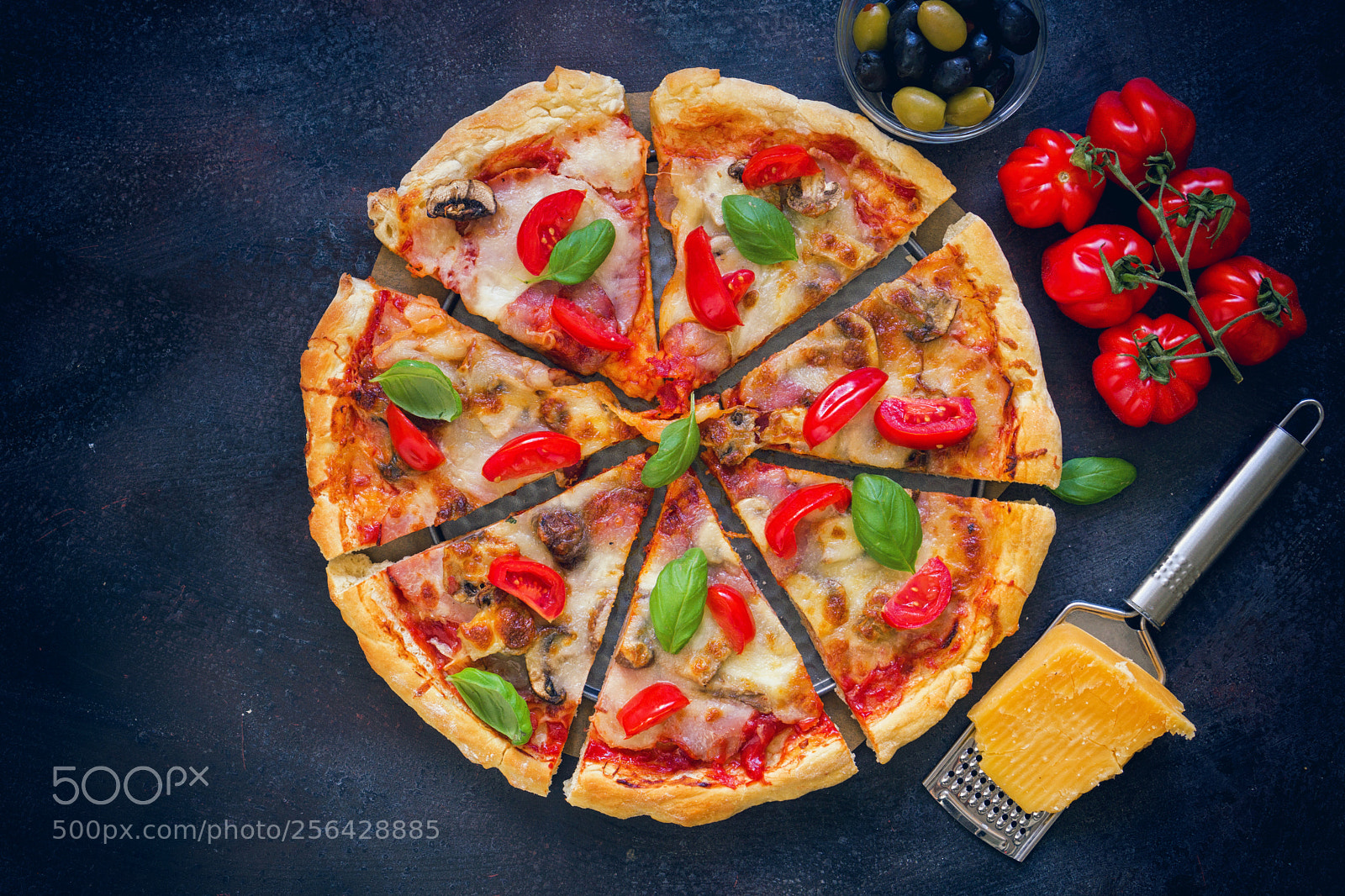 Sony a6300 sample photo. Fresh homemade pizza photography