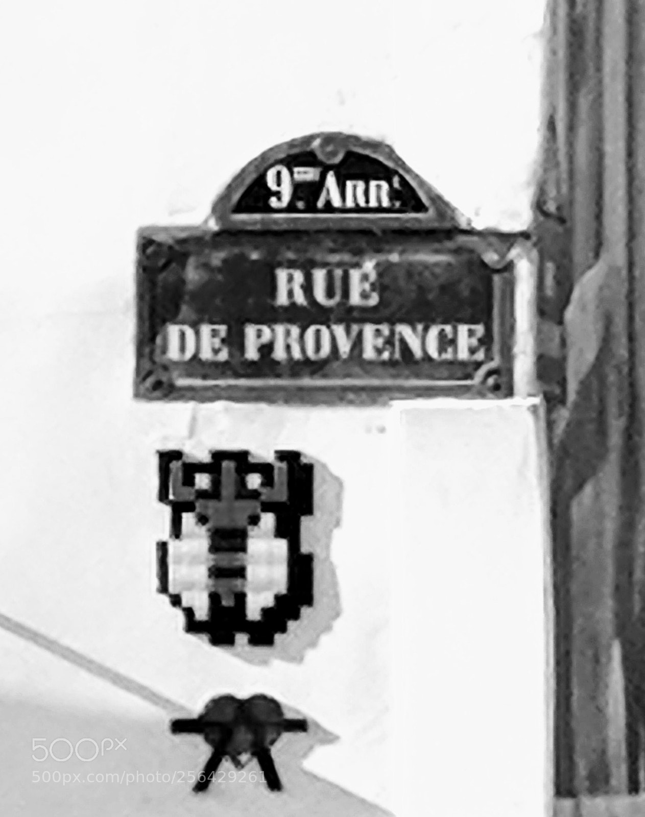 Google Pixel 2 sample photo. Rue de provence photography