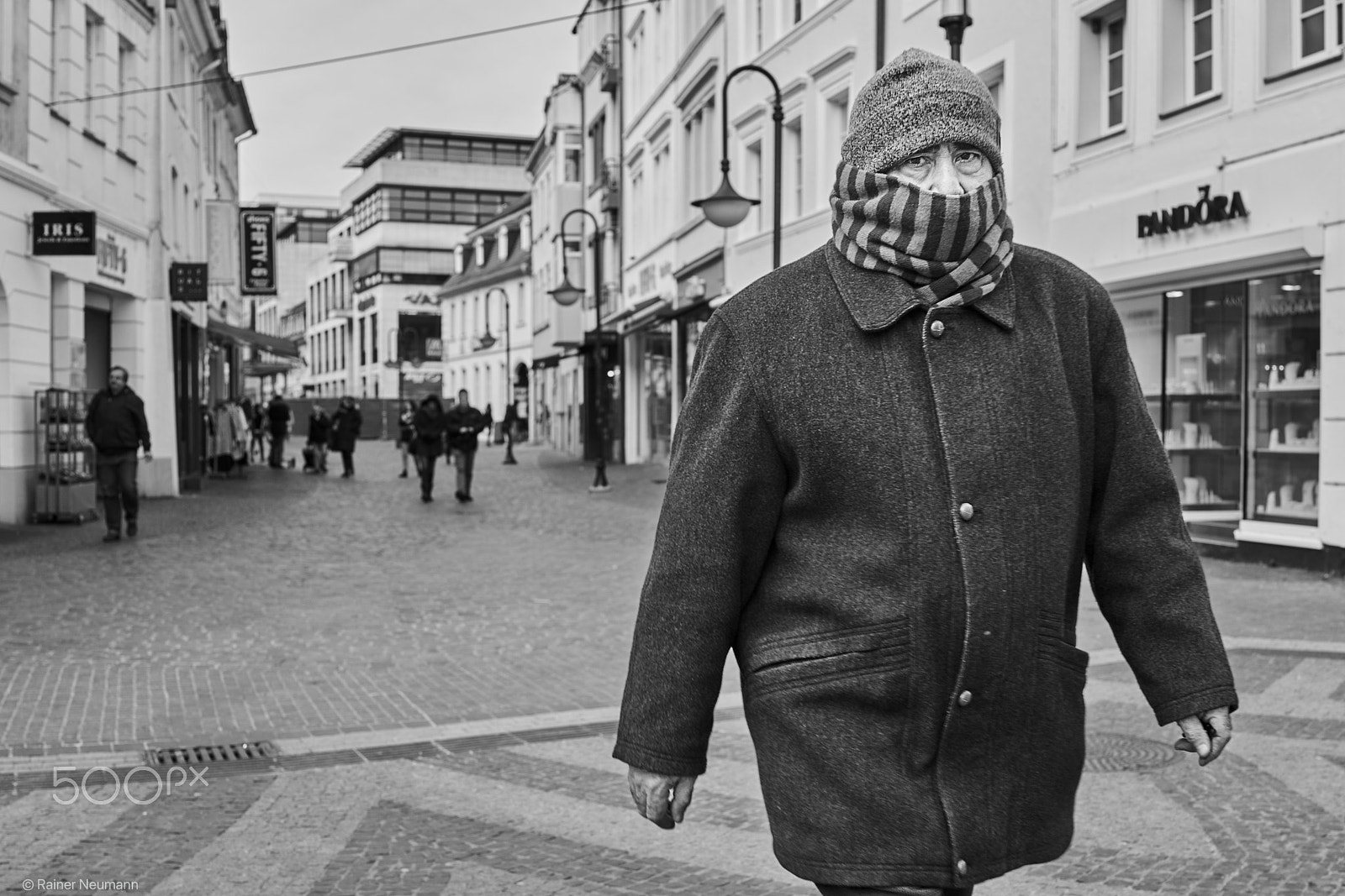 Sony Cyber-shot DSC-RX1R II sample photo. Mann 536 b&w photography