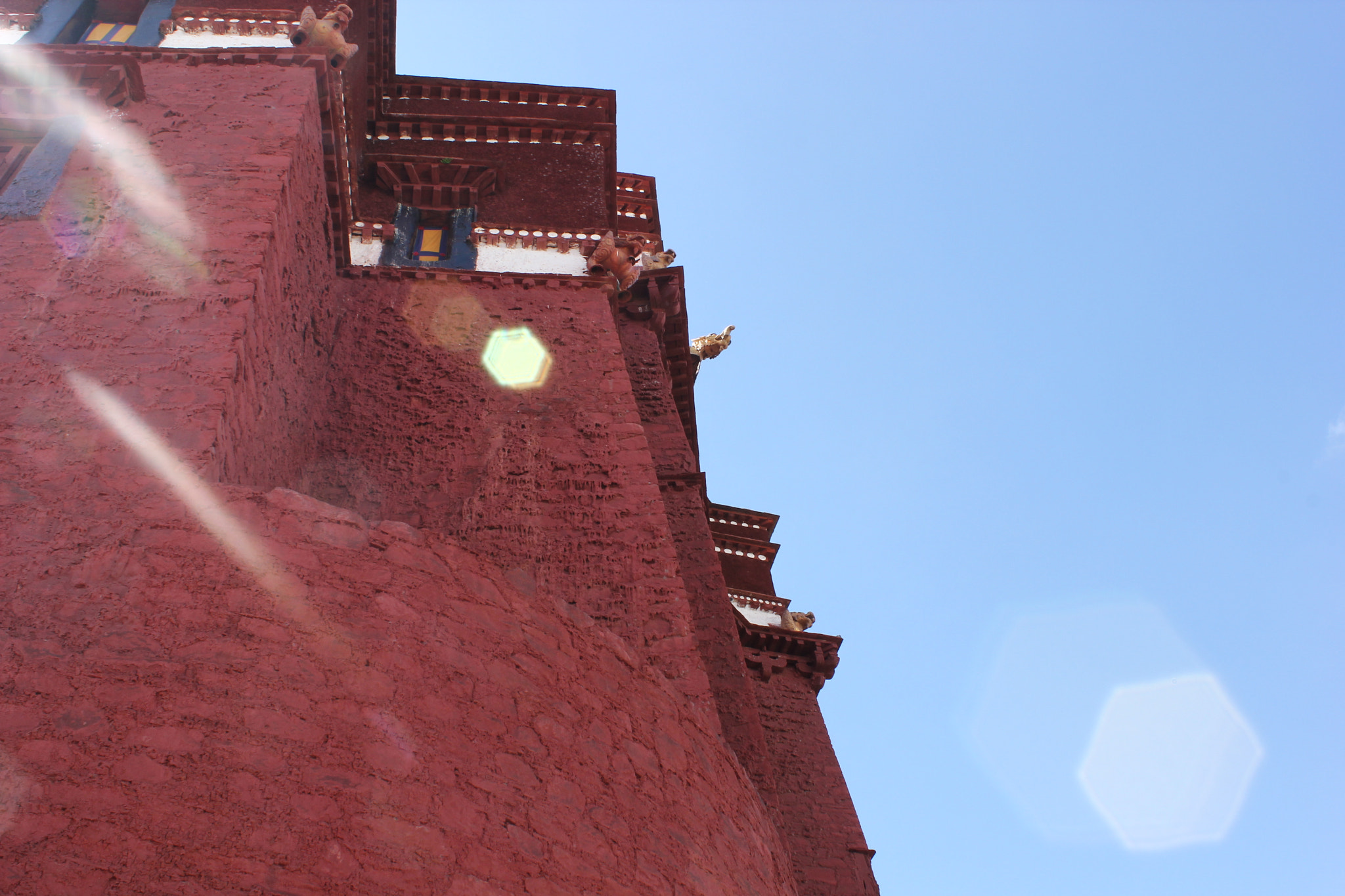 Canon EOS 550D (EOS Rebel T2i / EOS Kiss X4) sample photo. 西藏 藏式 建筑 photography