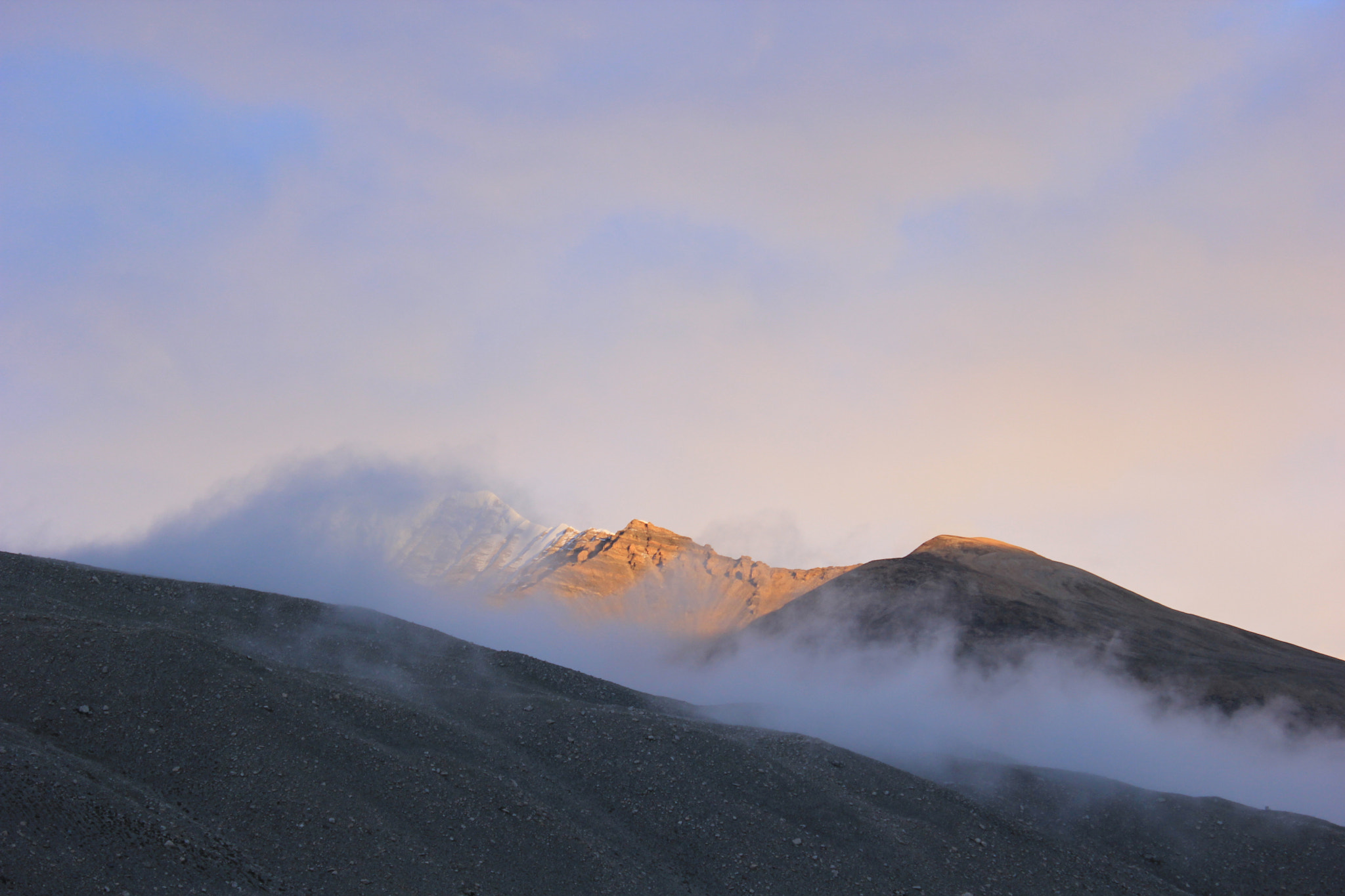 Canon EOS 550D (EOS Rebel T2i / EOS Kiss X4) sample photo. 云 日出 景色 photography