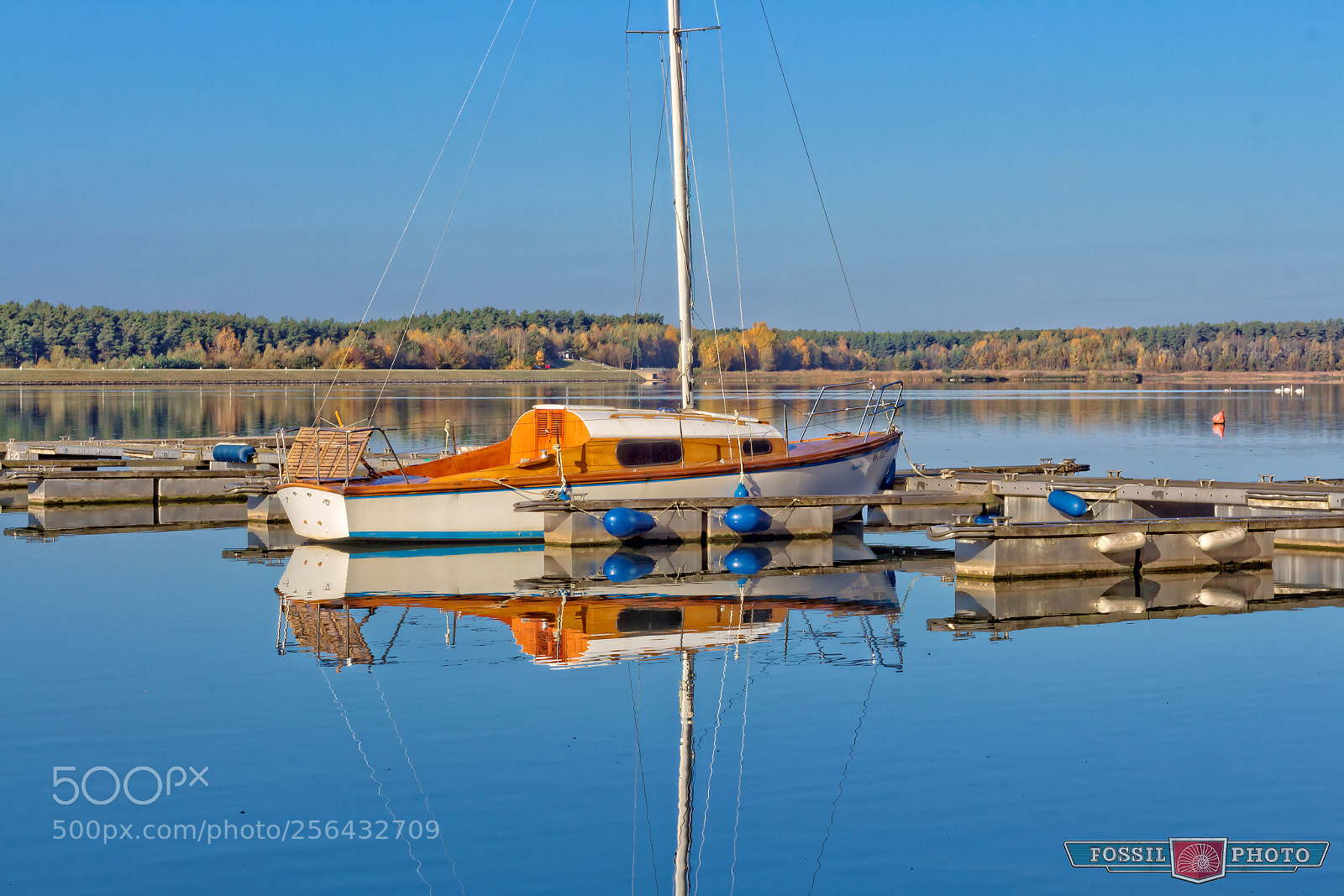 Canon EOS 700D (EOS Rebel T5i / EOS Kiss X7i) sample photo. Autumn at the lake... photography
