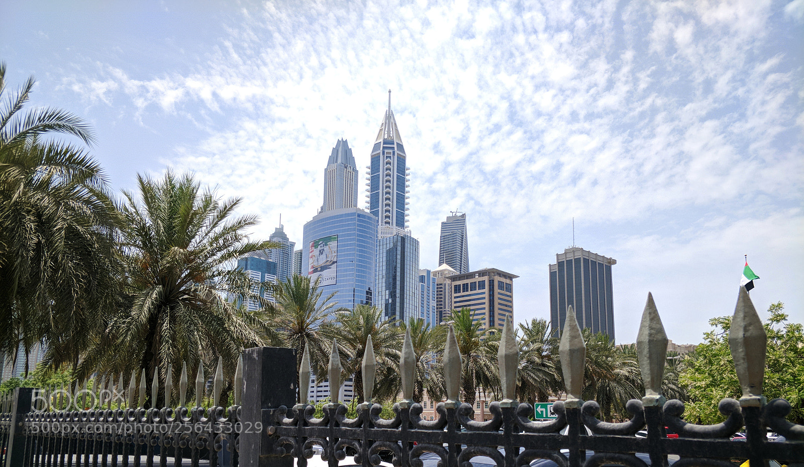 OnePlus 5 sample photo. Dubai internet city photography