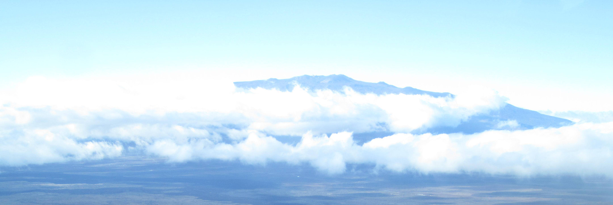 Canon PowerShot SD1400 IS (IXUS 130 / IXY 400F) sample photo. Mauna loa volcano photography