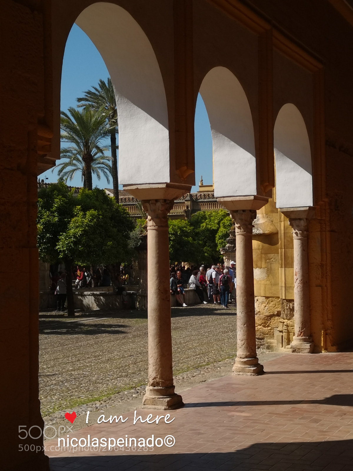 HUAWEI Mate 10 sample photo. Arcada interior mezquita de photography