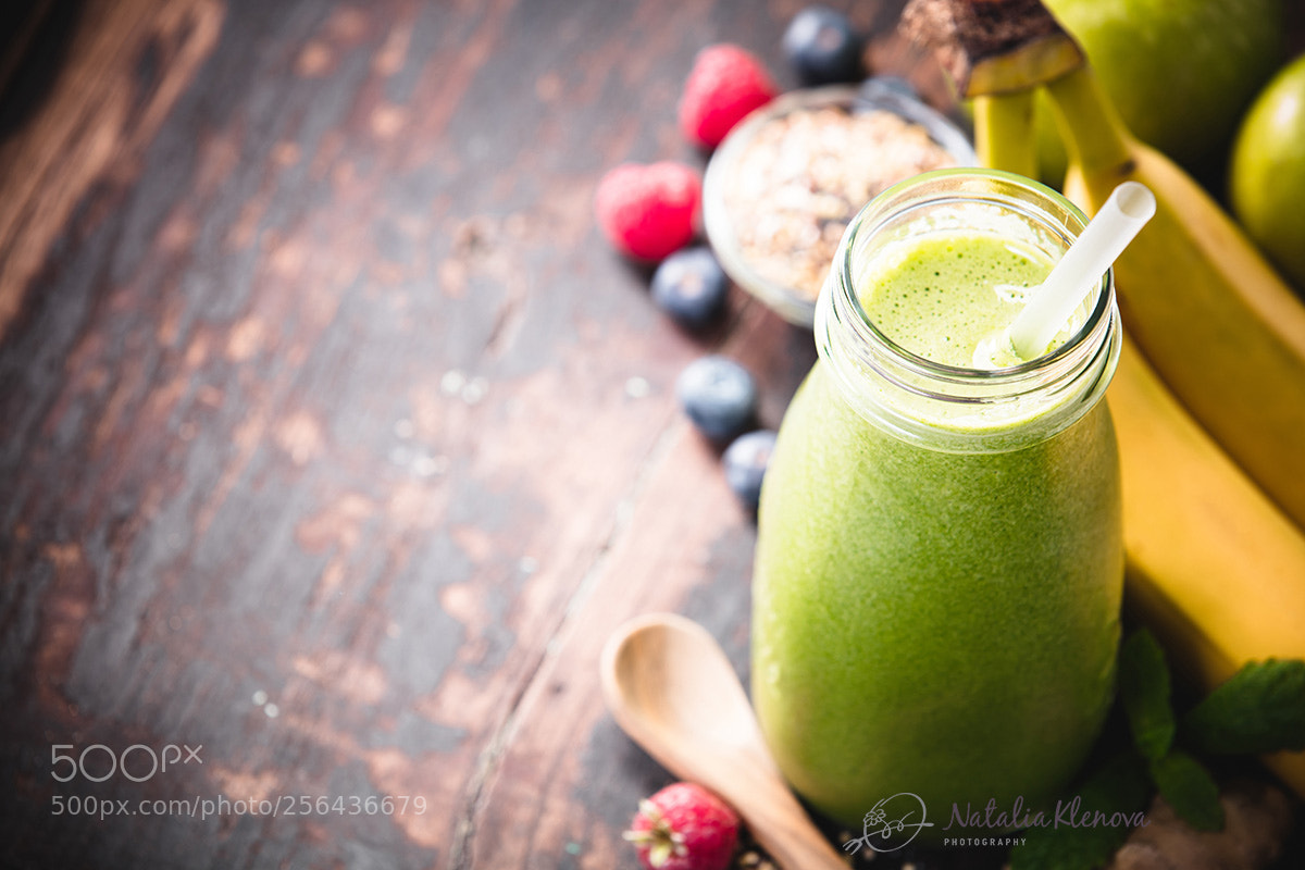 Canon EOS 5DS R sample photo. Close-up of green fresh photography