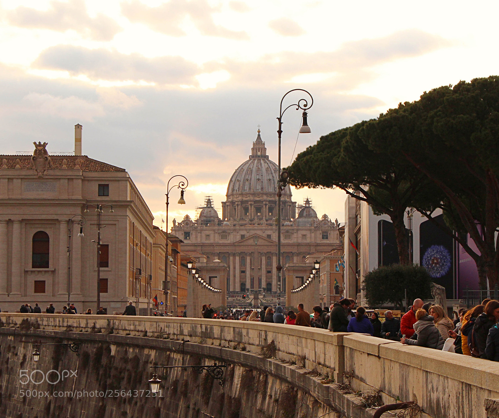 Canon EOS 700D (EOS Rebel T5i / EOS Kiss X7i) sample photo. Sunset view in vatican photography