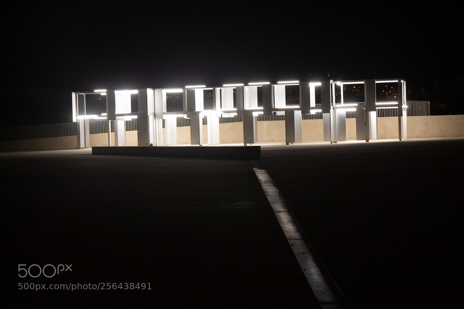 Canon EOS 700D (EOS Rebel T5i / EOS Kiss X7i) sample photo. Lights and shadows photography