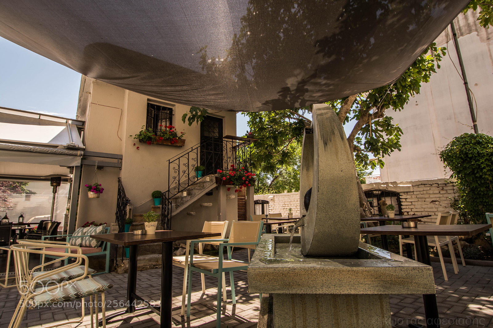 Nikon D5200 sample photo. Gusto bistro garden photography