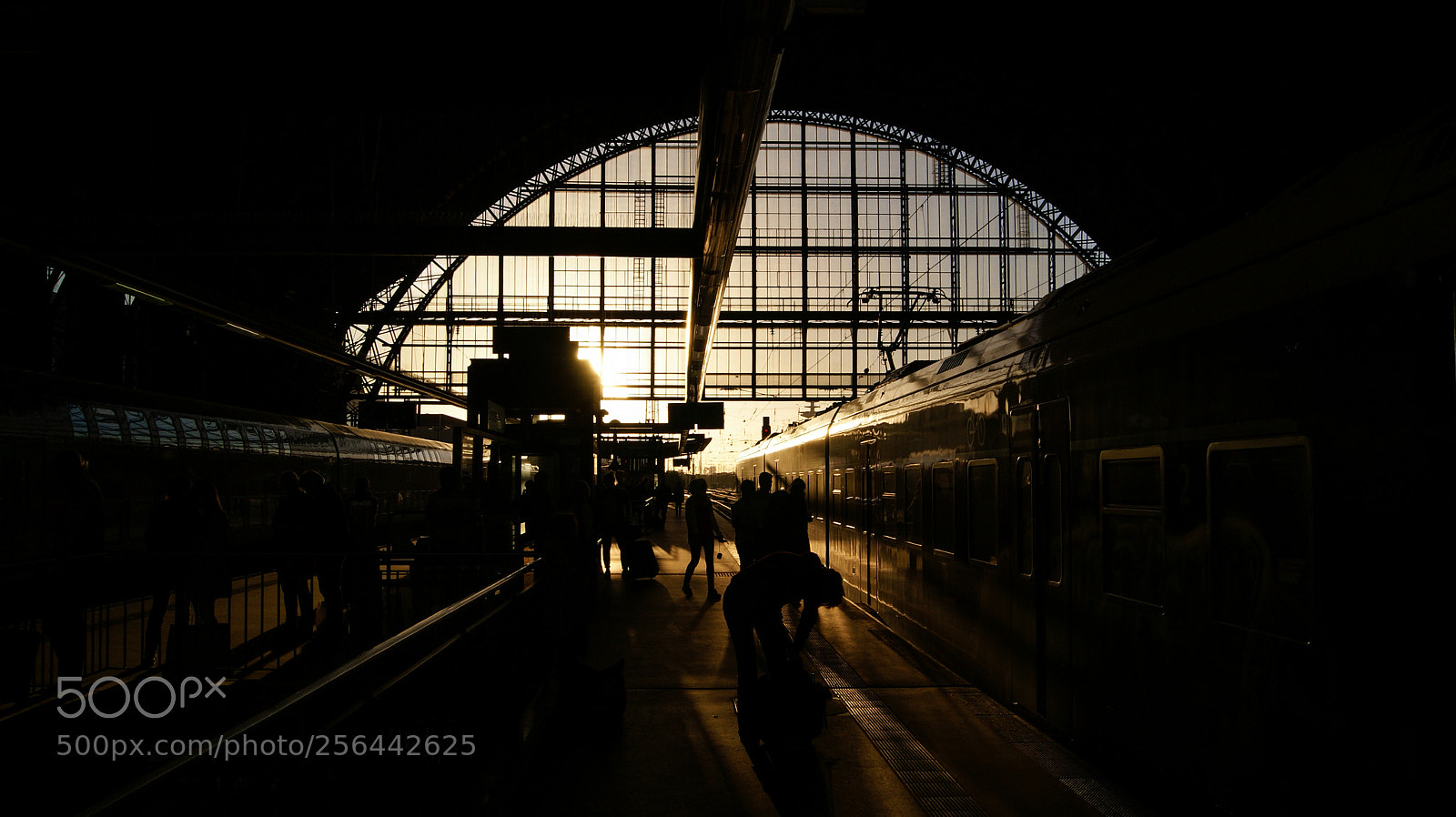 Sony Alpha DSLR-A350 sample photo. Hauptbahnhof bremen photography