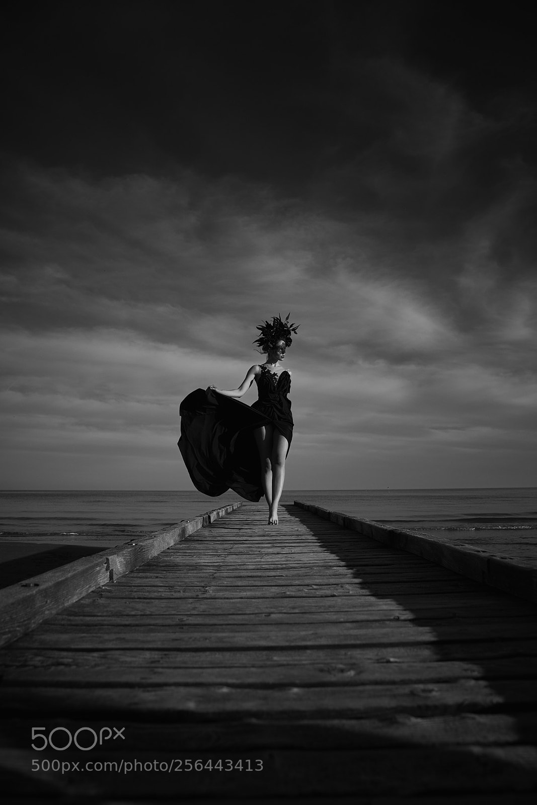 Canon EOS 5DS R sample photo. Young woman holds her photography
