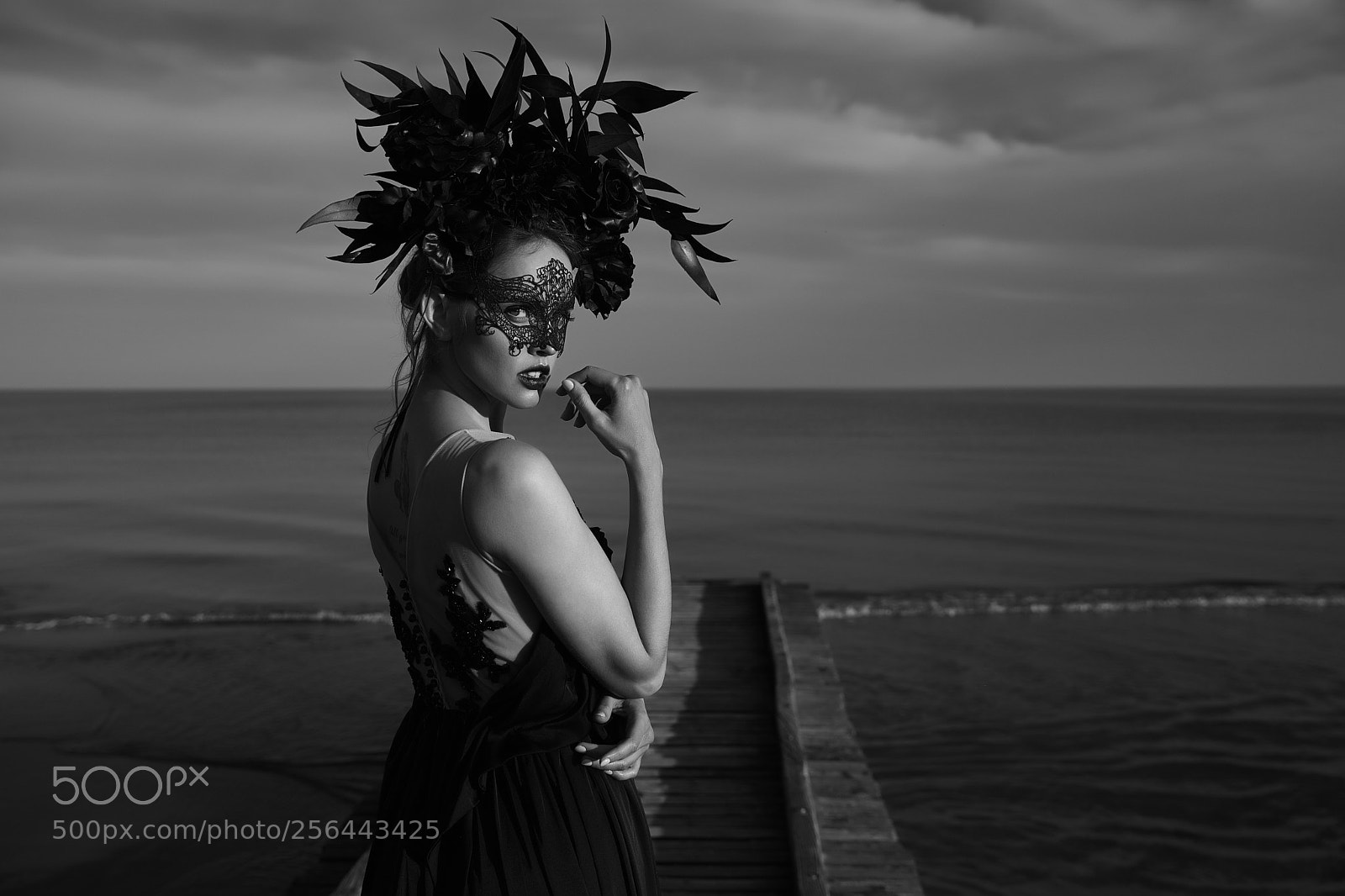 Canon EOS 5DS R sample photo. Black and white dramatic photography