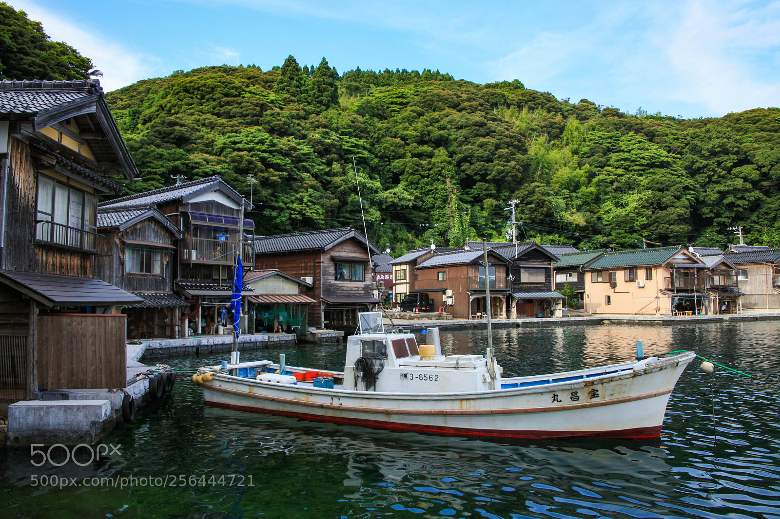 Canon EOS 5D Mark II sample photo. The funaya of ine photography