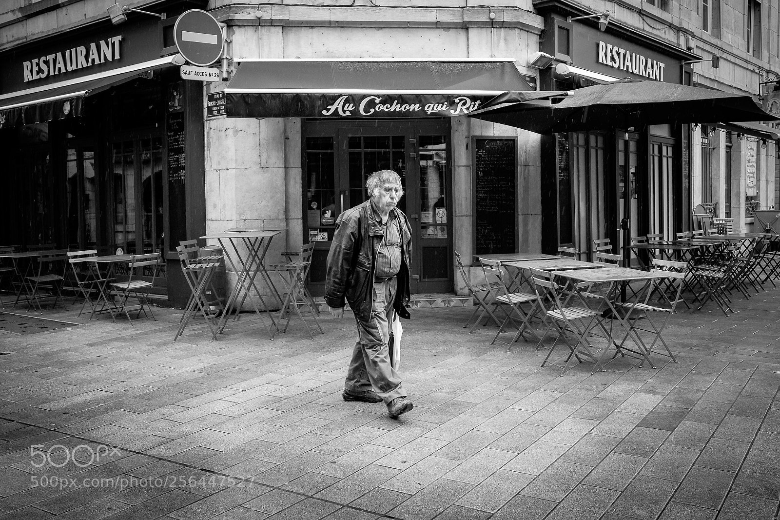 Fujifilm X-T1 sample photo. Sous la pluie photography