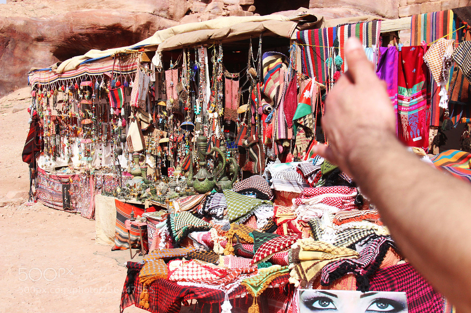 Canon EOS 600D (Rebel EOS T3i / EOS Kiss X5) sample photo. Traditional bazar (bedouin eyes ) ♥ photography