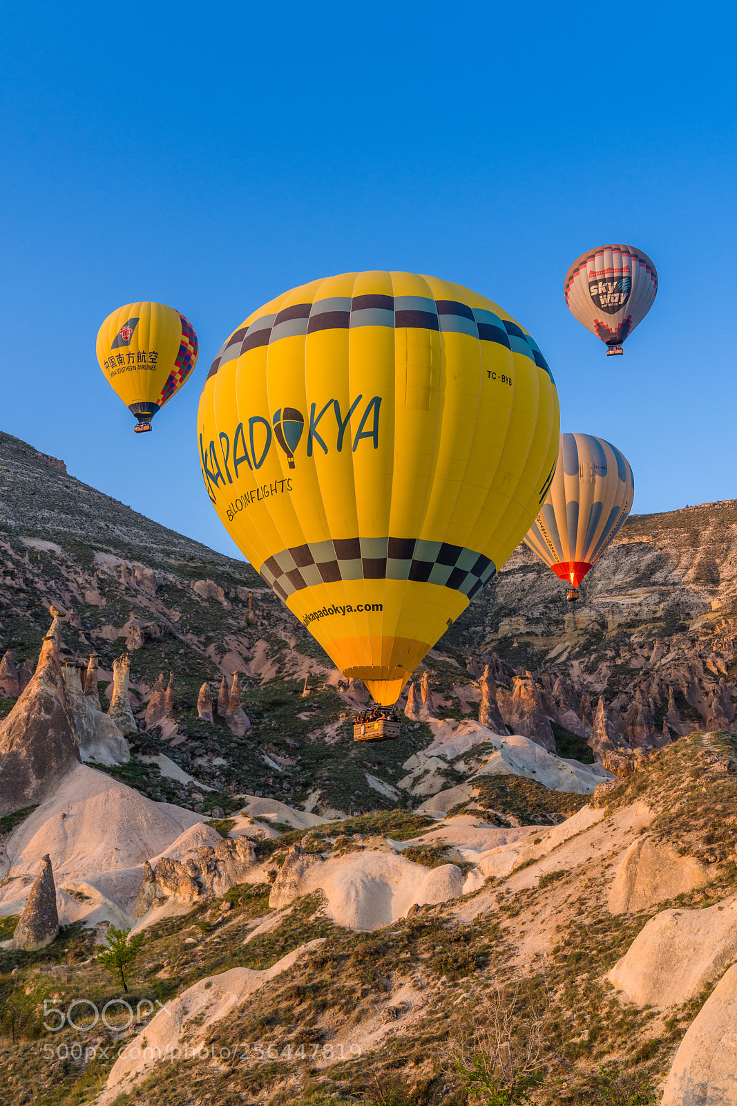 Sony a7R III sample photo. Balloons at cappadocia photography