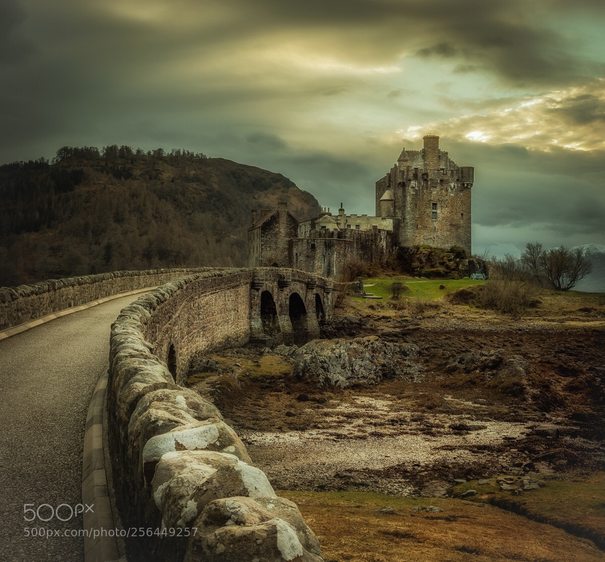 Canon EOS 5D Mark IV sample photo. Eilean donan castle  photography