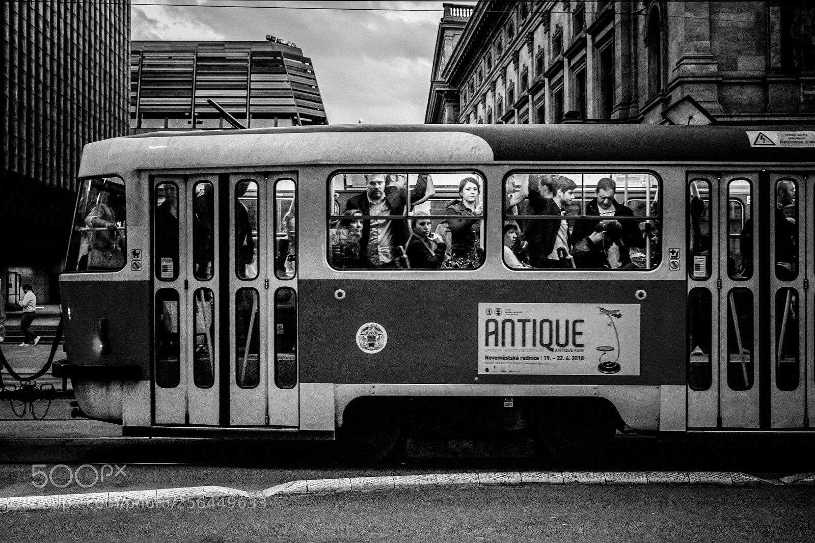 Leica SL (Typ 601) sample photo. Tram photography