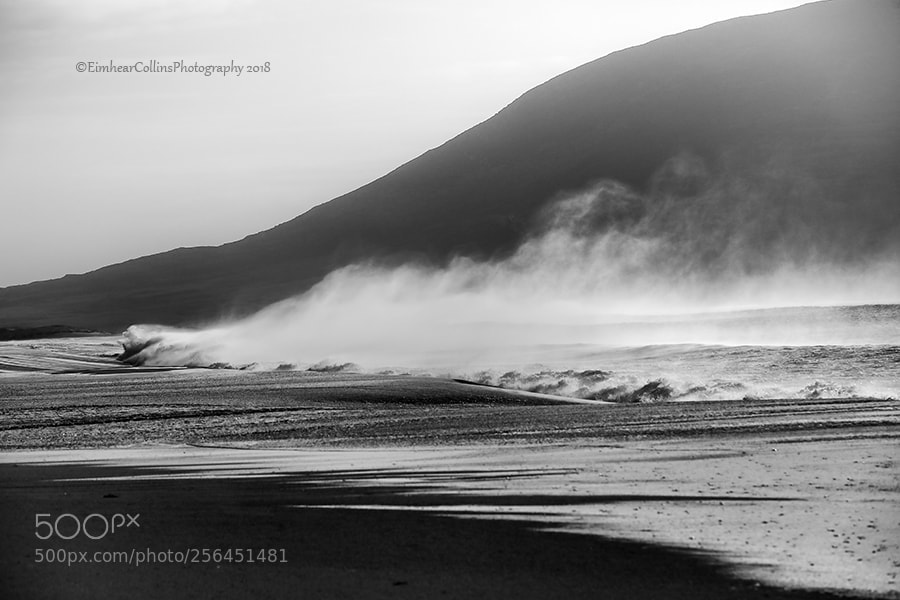 Canon EOS 5D Mark IV sample photo. Crashing waves at scarista photography