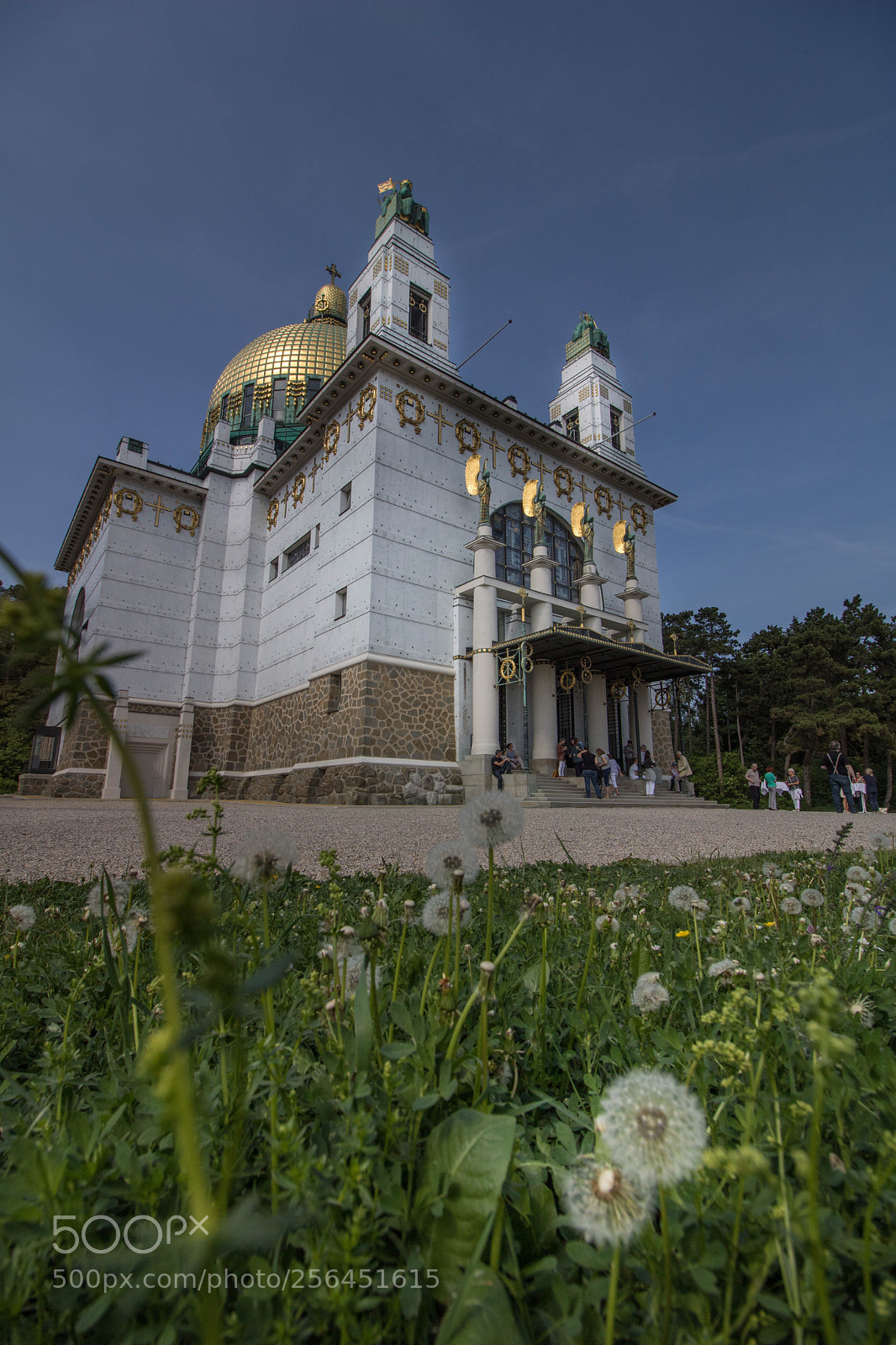 Canon EOS 750D (EOS Rebel T6i / EOS Kiss X8i) sample photo. The church am steinhof photography
