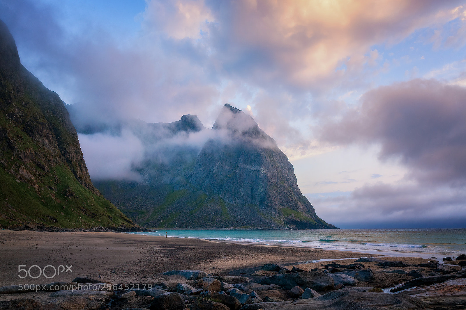 Canon EOS 5D Mark II sample photo. Kvalvika photography