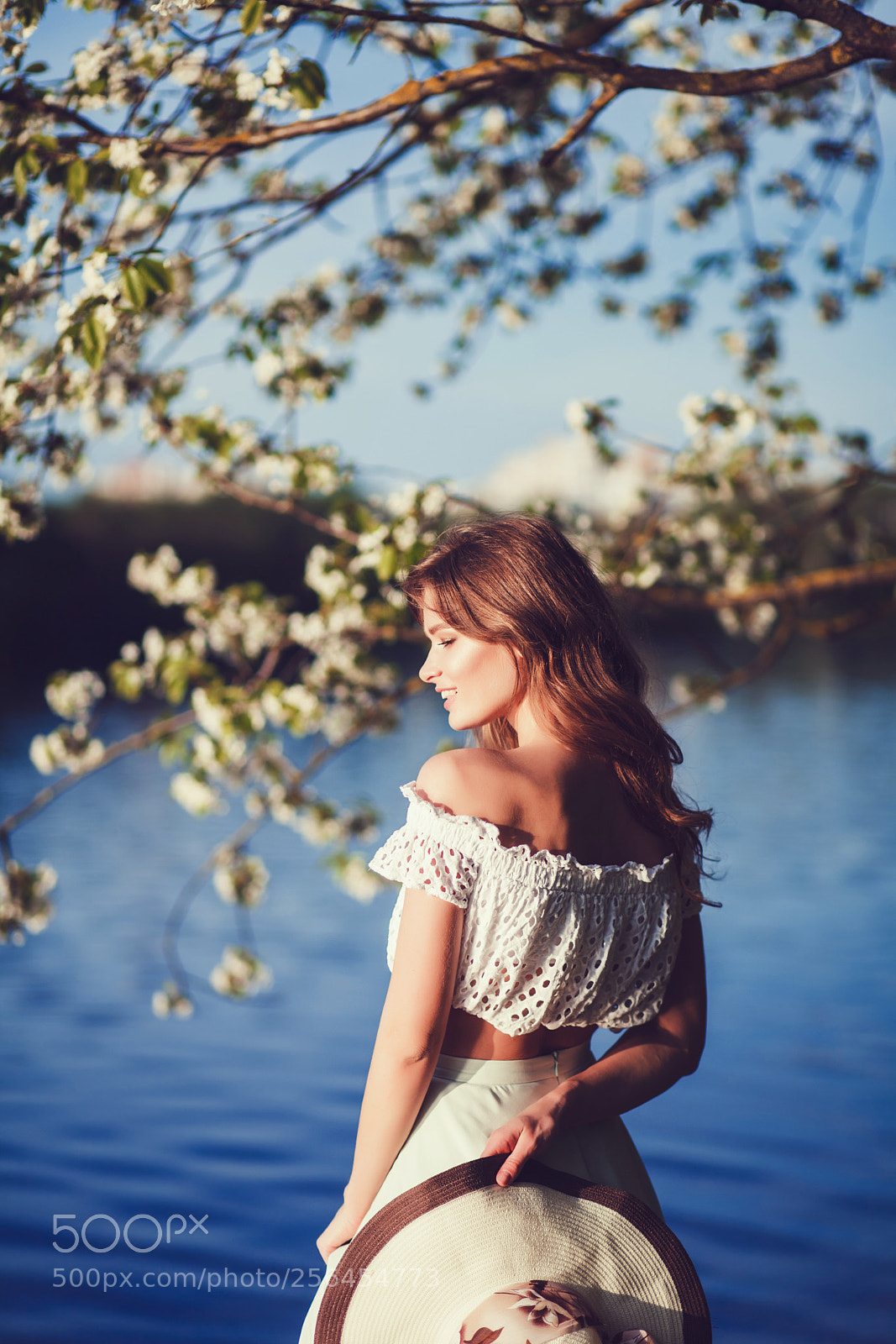Canon EOS 5D Mark II sample photo. Woman in spring park photography