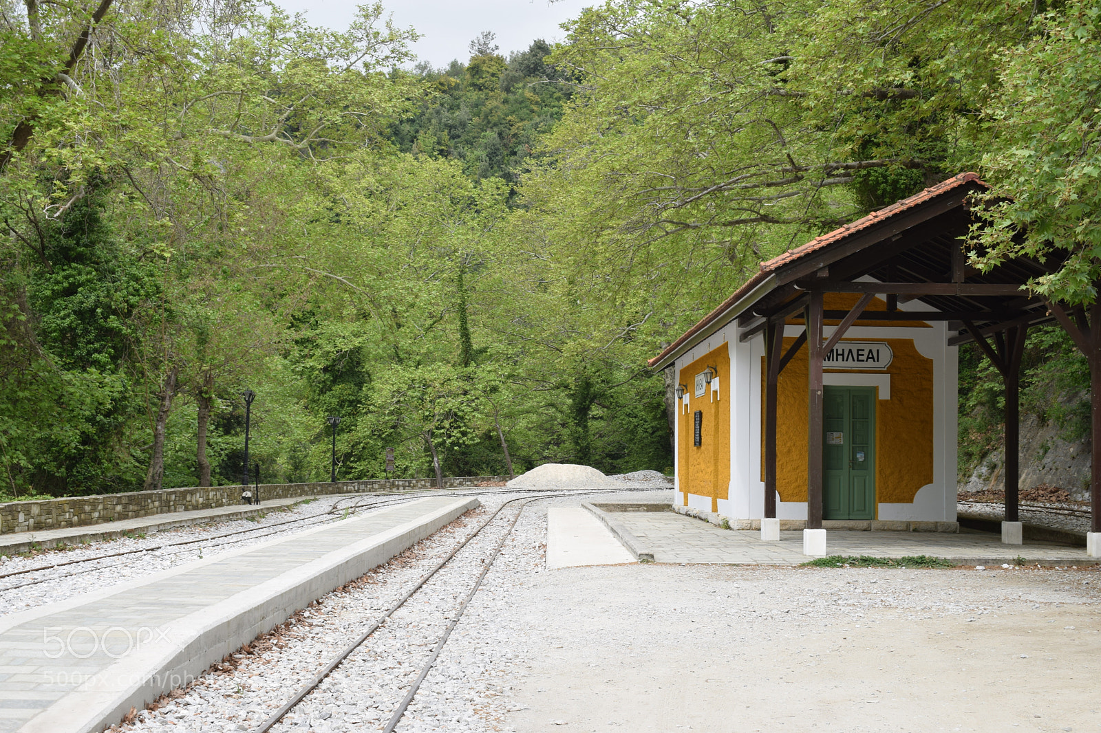 Nikon D3300 sample photo. The famous train station photography