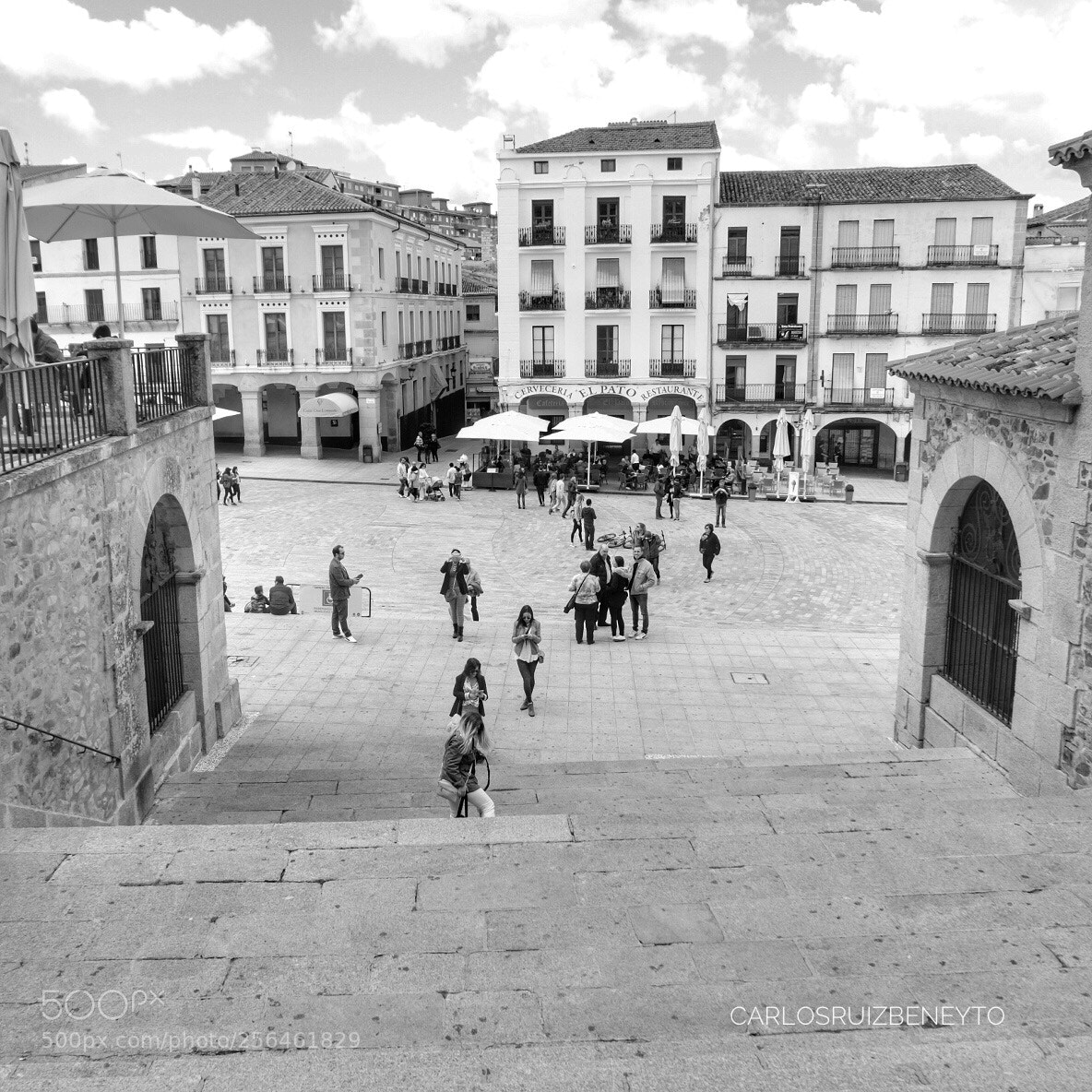 Fujifilm X-T10 sample photo. Plaza mayor, cáceres photography