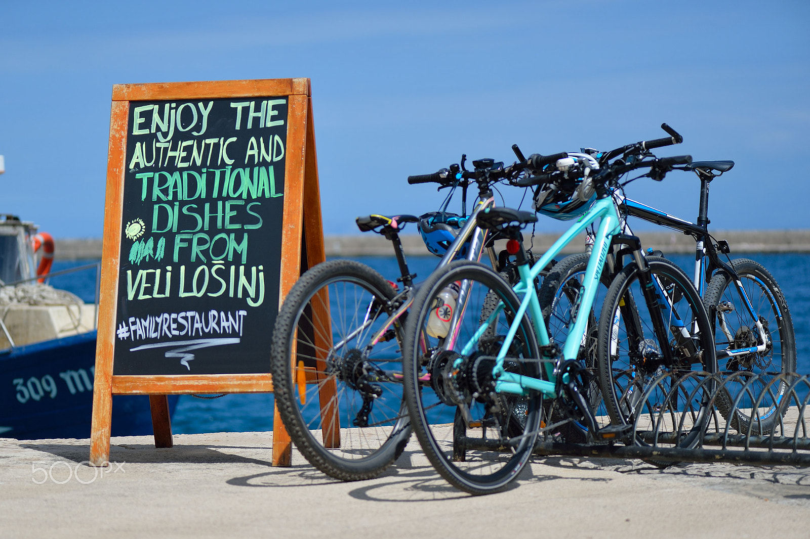 Nikon AF-S Micro-Nikkor 105mm F2.8G IF-ED VR sample photo. Rovenska with bikes photography