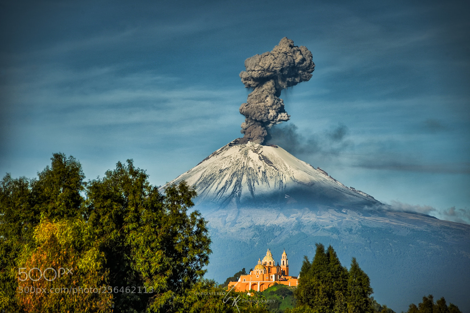 Nikon D3 sample photo. Smoking volcano photography