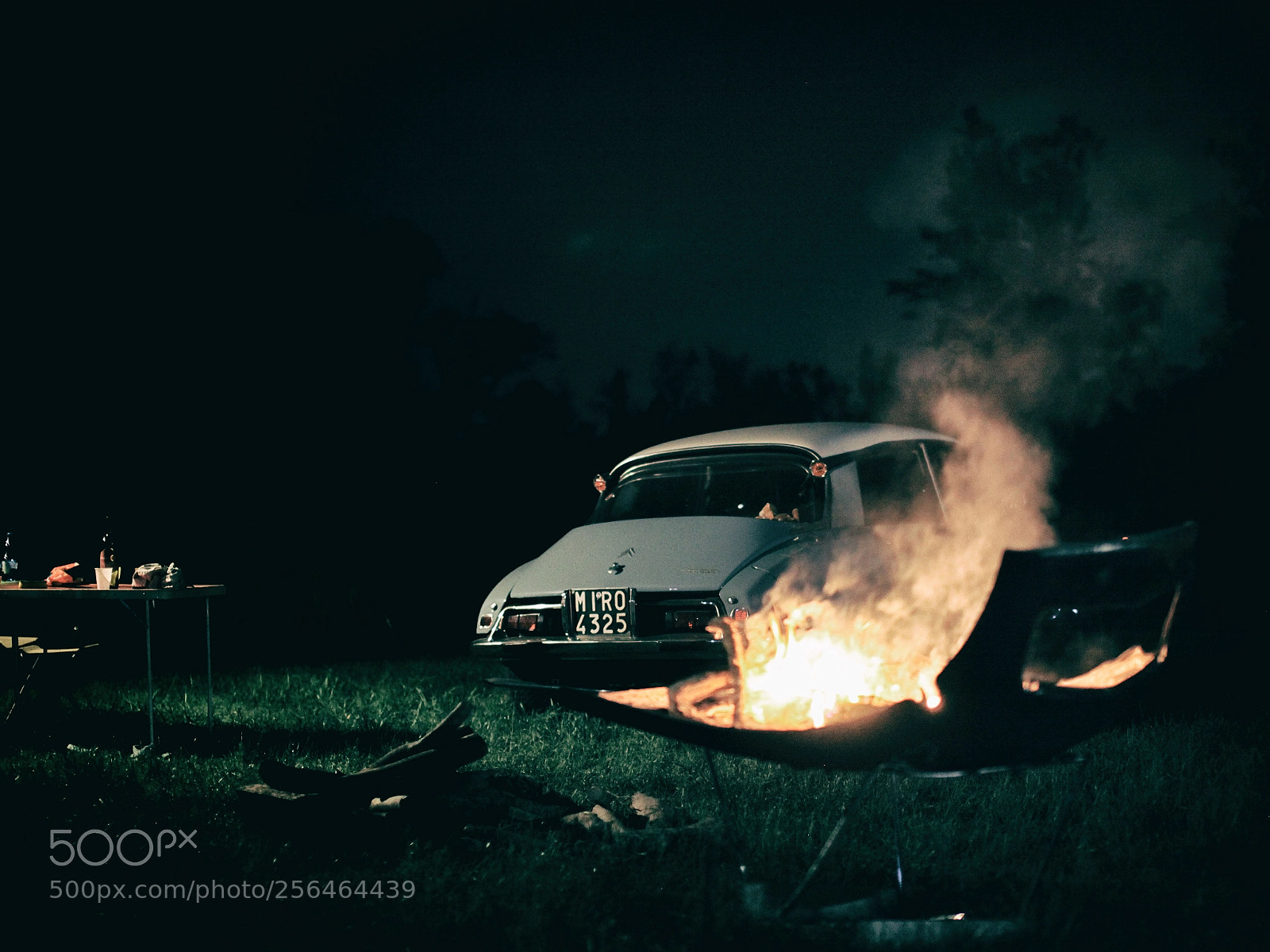 Canon EOS 5D Mark II sample photo. Citroen meeting photography