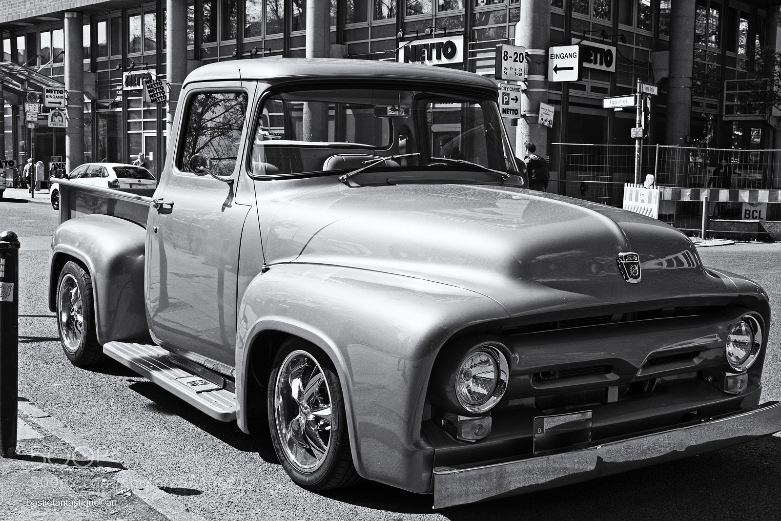 Sony a6000 sample photo. Cowboy car photography