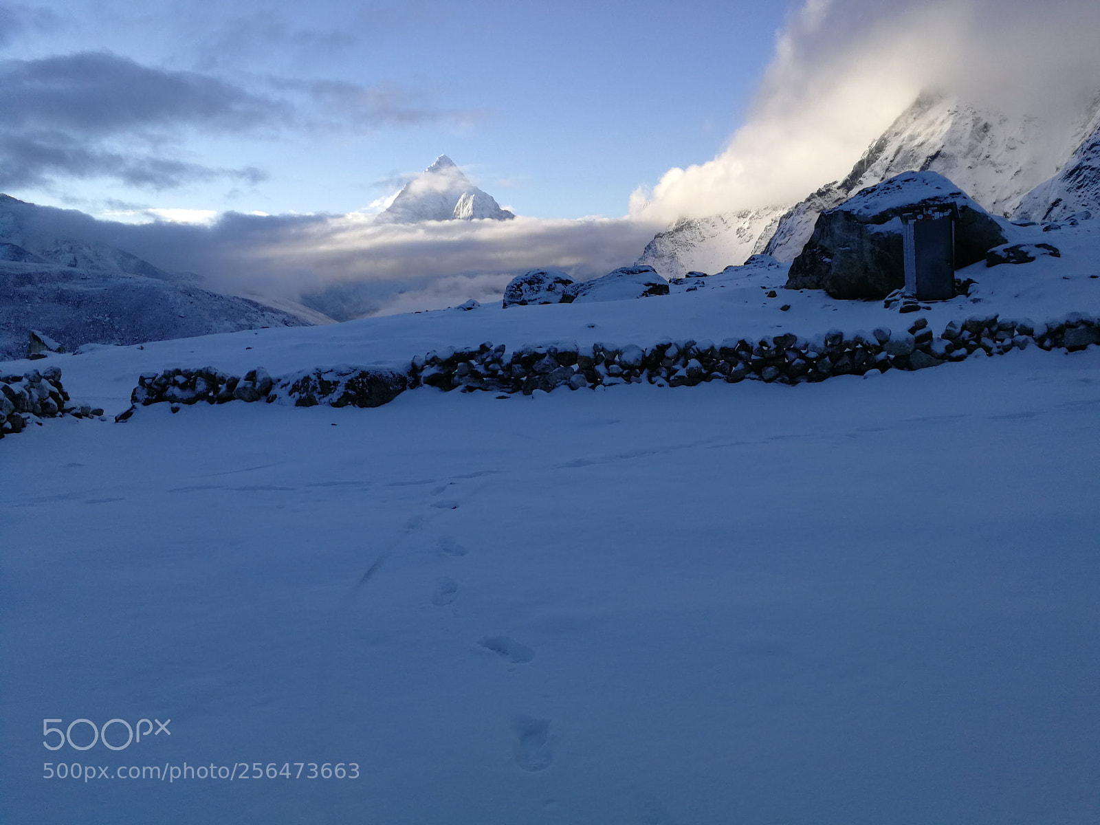 HUAWEI P10 sample photo. Sunrise over dzonglha village photography