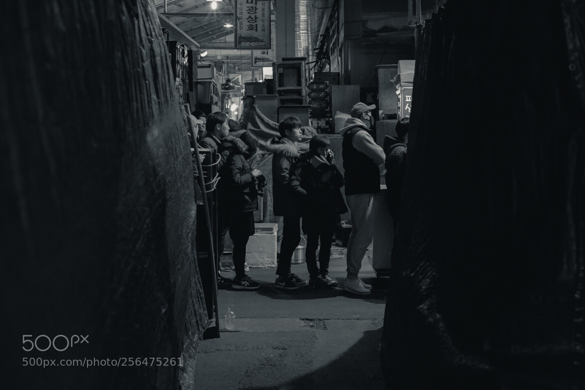 Sony a7 II sample photo. Waiting photography